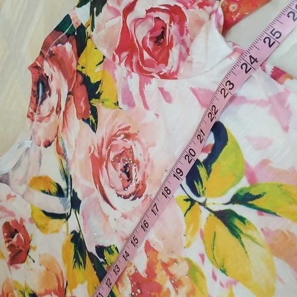 Concepts | Flowy Blossom Sweater - Picture 6 of 9